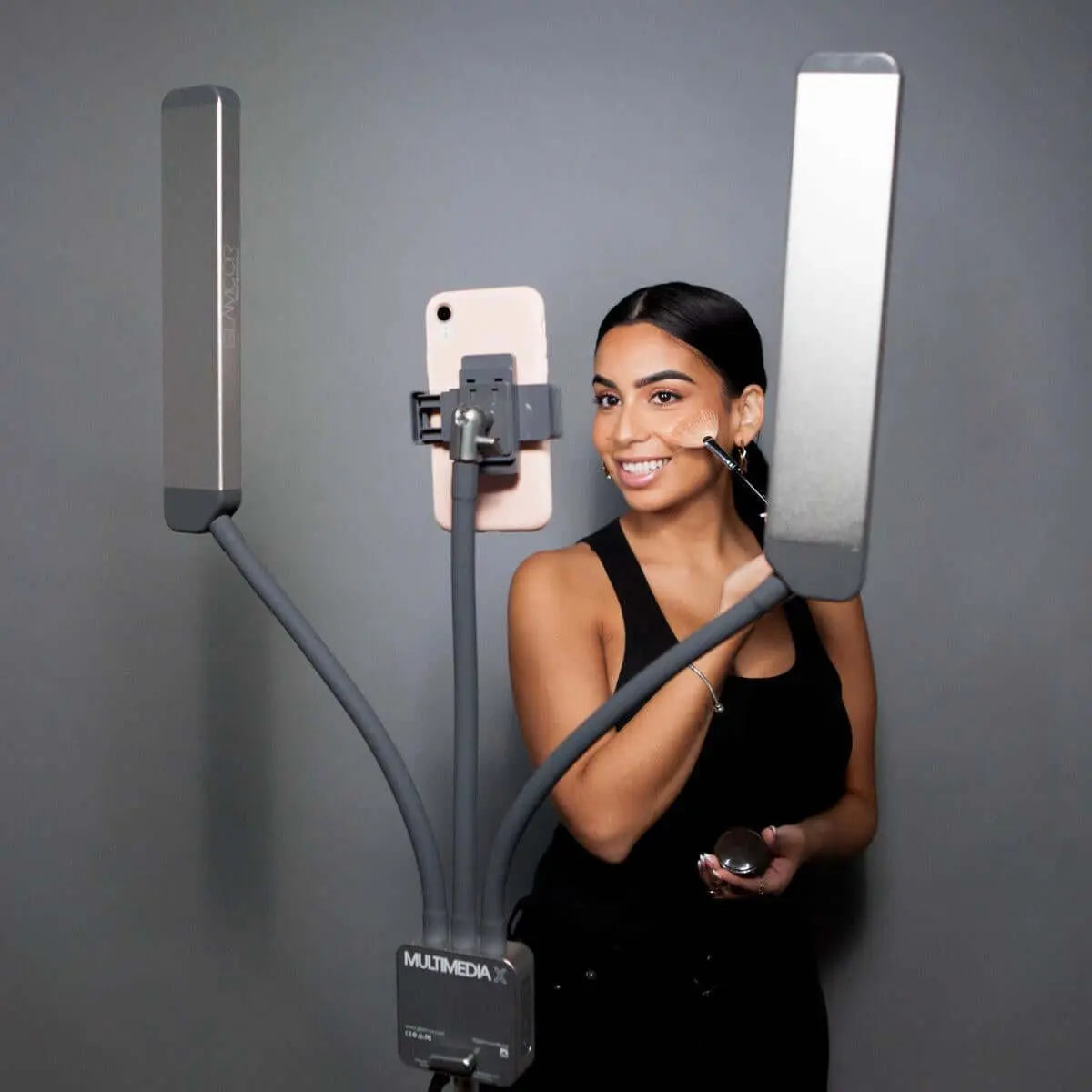 People are using GLAMCOR Multimedia X professional LED light for livestreaming