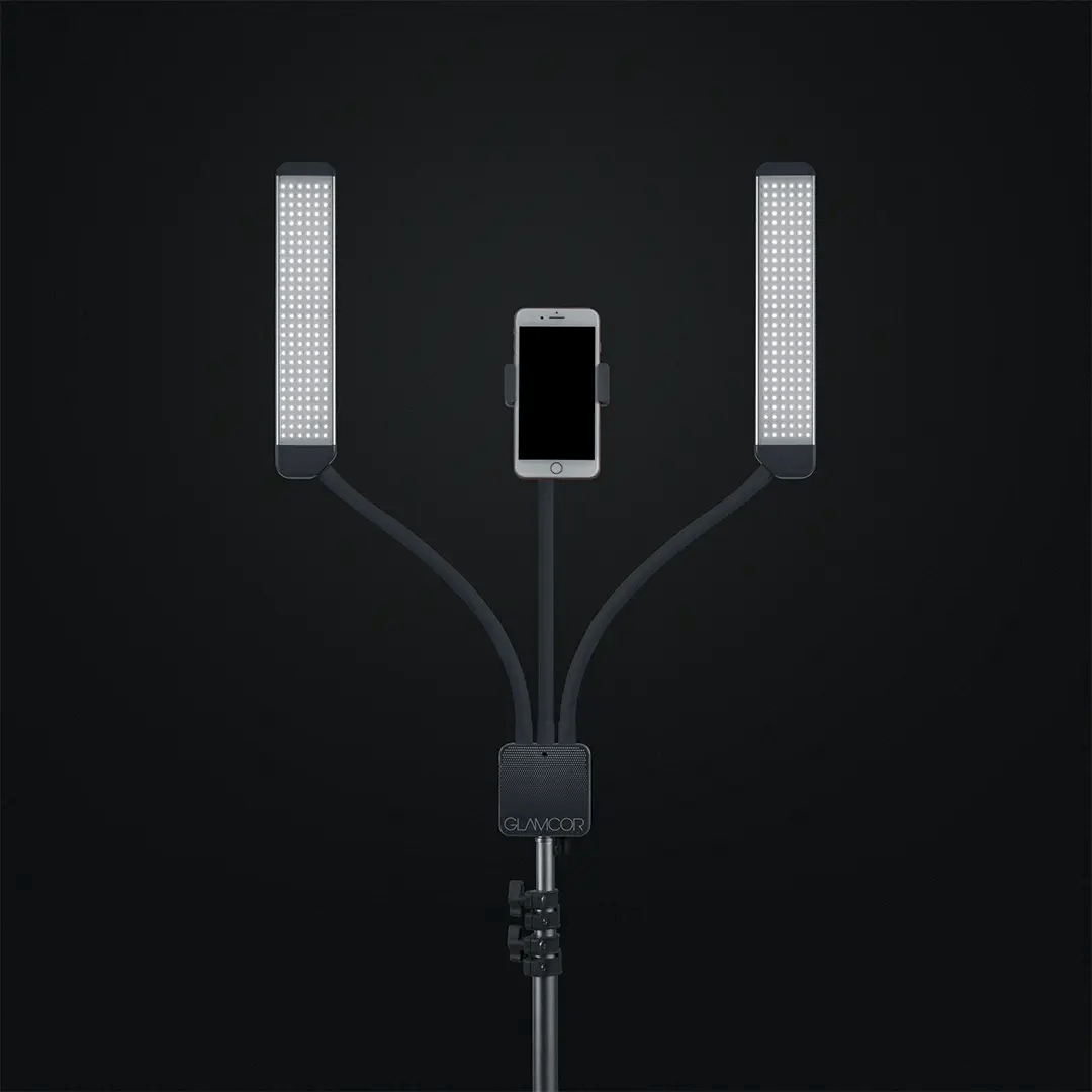 GLAMCOR MULTIMEDIA X Pro Kit standing, designed with cutting-edge technology for precise and professional lighting, ideal for photographers and videographers.