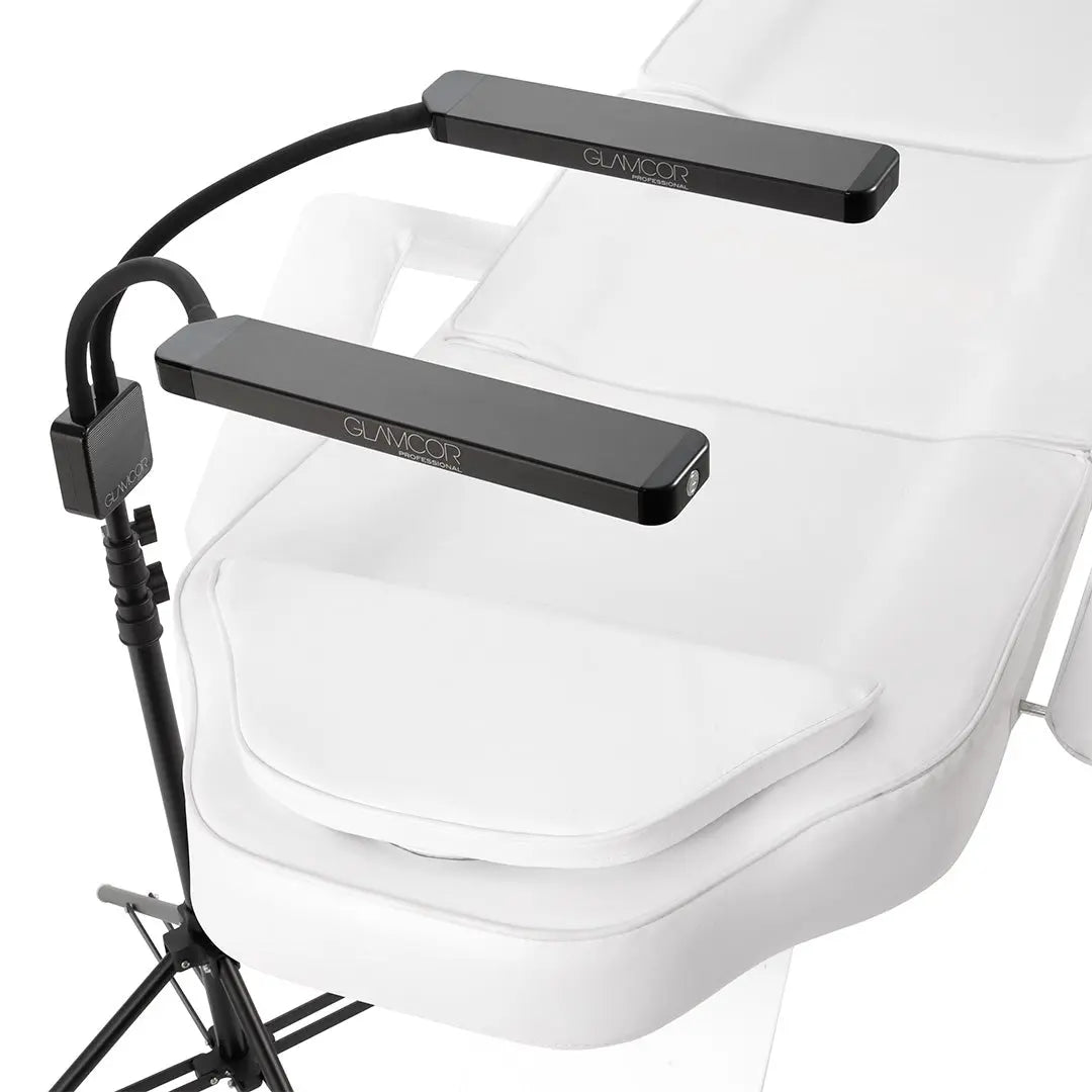 Black ELITE X LED beauty light with flexible arms in Black precise lighting, providing the makeup artist lights