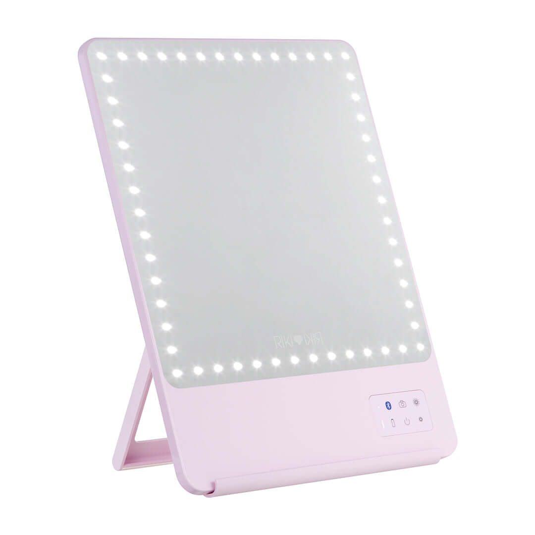 RIKI Skinny LED mirror with cool light for perfect application