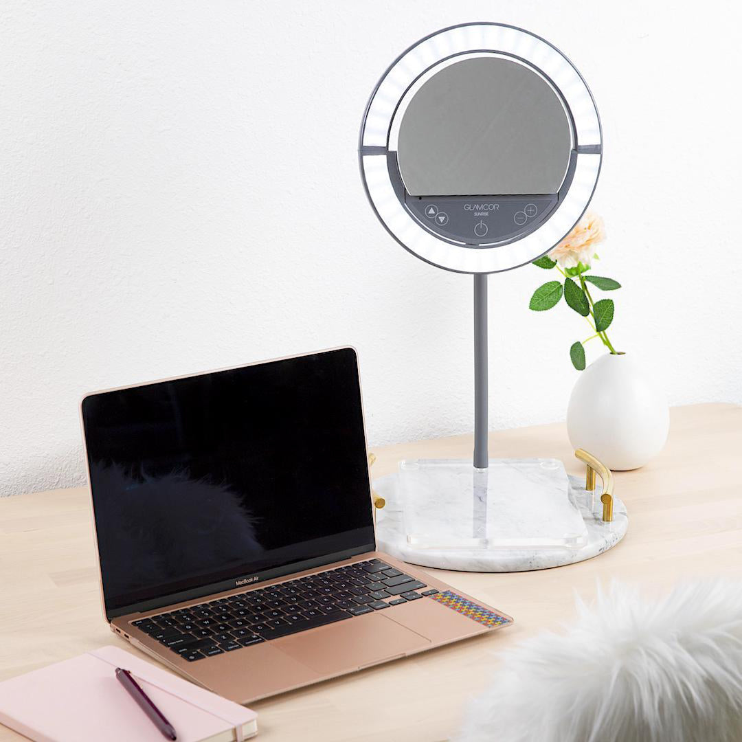 Turn your SUNRISE Ring Light into a studio with Mirror Accessory