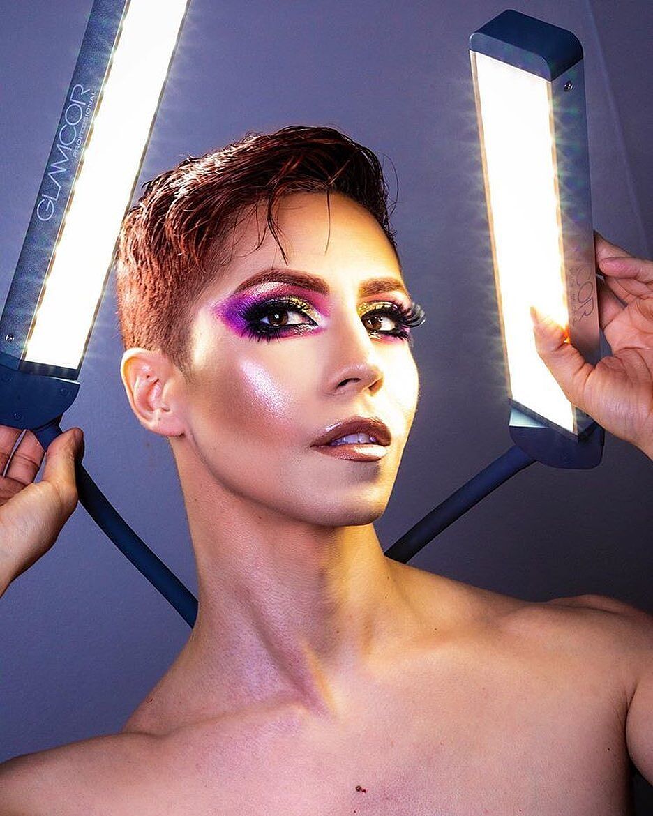 @angelrodzmakeup, Makeup artist, using the GLAMCOR REVOLUTION X